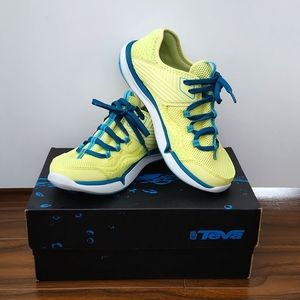 NIB Teva Refugio Amphibious Shoes - Women's in Sunny Lime size 6.5